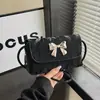 Bolsa de Ombro Único Fashion e Tendência, Bolsa Transversal Simples e Elegante para Mulheres, Novo Modelo Verão 2026, Bolsa Quadrada Pequena para Trabalho e Deslocamento