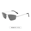 Gafas de Sol de Moda Metálicas Transfronterizas para Mujer, Adecuadas para Viajes y Fotografía, Montura Estrecha Triangular, Estilo Europeo y Americano Simple, Gafas de Sol con Protección Solar al por Mayor