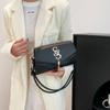 Bolso Simple con Colgante de Borla para Mujer 2026 Nuevo Retro Personalidad Hombro Único Cruzado Primavera Bolso Cuadrado Pequeño