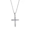 Accesorios de Collar Cruzado de Acero de Titanio No se Desvanece para Mujer Incrustado de Diamantes Lujo Ligero Nicho Acero Inoxidable de Alta Gama Collar de Circonita