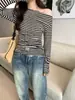 Camiseta sexy y elegante de rayas con hombros descubiertos y mangas largas para mujer, fina de verano, cintura elástica, adelgazante, versátil, top básico