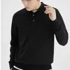 Camisa Polo de Manga Longa Cor Lisa Estilo Hong Kong da Marca Tendência 2023 para Homens, Suéter Loose Meio Botão Retro Americano Fashionável e Versátil