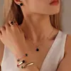 Joias Mais Vendidas Europeias e Americanas Transfronteiriças com Design de Flor de Cinco Pétalas, Brincos, Anéis, Pulseiras, Colares Elegantes e Versáteis