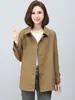 Moderna prenda de abrigo de primavera y otoño para mujeres de mediana edad y mayores, corte holgado, talla grande, color liso, estilo cárdigan, top de manga larga, de un solo botón