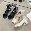 Zapatos Pequeños de Cuero Mary Jane para Mujer 2025 Verano Nuevo Estilo Perla Tacón Grueso Francés Tacones Altos Zapatos de Boca Baja Estilo Británico