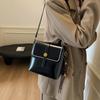 Bolsas para Mulheres 2025 Novas Bolsas de Celular Tendência, Bolsas Quadradas Pequenas Versáteis e da Moda para Estudantes com Tampa Flip, Bolsas de Ombro Único e Transversais