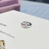 Pendientes de estrella de cinco puntas con diamantes brillantes microincrustados, pequeños pendientes de aro con forma de estrella de mar para uso diario, pendientes de estilo coreano y japonés para mujer.