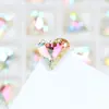 Dongzhou Rosa Sakura Recubierto Accesorios de Pedrería para Uñas Roca Dulce Corazón Retorcido Vidrio Puntiagudo Pedrería Brillante Adhesivo para Uñas Pedrería