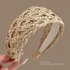 Diadema de estilo coreano, ligera, ancha, de color liso para mujer, que ofrece un look sofisticado y elegante, con un diseño que realza la altura en la coronilla, presentando un estilo retro, chic y moderno