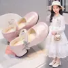 Zapatos de princesa para niñas, nueva colección 2026, zapatos infantiles de primavera/otoño, zapatos de piel, Mary Janes planos de tacón alto para niñas pequeñas