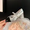 Novos sapatos Mary Jane estilo francês de primavera com saltos grossos, versáteis e estilosos, sandálias de salto alto color block com calcanhar aberto para mulheres