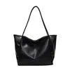 Bolsa Grande Capacidade da Moda Feminina 2026 Nova Leve Luxuosa Design de Nicho Bolsa de Ombro Único Para Sair Ir ao Trabalho Bolsa Tote de Axila