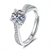 Anillo de Plata de Ley S925 con Moissanita en Brazo Retorcido Microincrustado Anillo de Dedo Clásico de Cuatro Garras Lujo Ligero Moda Sentido de Alta Gama Joyería de Mano Noble