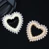 Colgante de corazón de melocotón con diamantes de imitación y perlas, accesorios de aleación para bricolaje, accesorios para el cabello, tocado, material para colgantes de corazón.