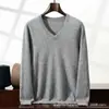 25 Suéter de Cachemira Nuevo para Hombre Otoño/Invierno Cuello en V Casual de Negocios Holgado Suave Agradable a la Piel Suéter Base de Punto