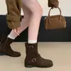 Botas de moda retro de ante para mujer, nueva colección otoño 2026, con un diseño único y elegante de dedos separados, botines cortos y efecto adelgazante.