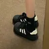 Zapatillas de muñeca con forma de concha para dedo gordo del pie con tres rayas, suela gruesa, zapatillas casuales populares de panda negro, plataforma, zapatos blancos para primavera y otoño