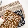 2025 Nuevo Otoño e Invierno Estampado de Leopardo Imitación Cachemir Versión Estrecha Bufanda Versátil de Gama Alta Engrosada Estilo Coreano Lujo Accesible Bufanda Cálida