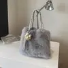 Nuevo bolso de mano de felpa para otoño e invierno para mujer, bolso tote elegante y moderno de gran capacidad, se puede llevar en la mano o usar como bolso cruzado