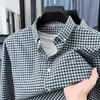 Camisa de manga larga a cuadros para hombres jóvenes y de mediana edad, primavera y otoño, 100% algodón, transpirable, simple, bordada, versátil, casual, camisa con cuello