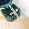 AliExpress estação independente venda quente escada T quadrado zircão pingente europeu e americano diamante completo cruz colar clavícula corrente feminino atacado
