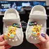 Amazon transfronteiriça chinelo infantil fofo de desenho animado sapatos com furos EVA verão casa antiderrapante desodorante sapatos com furos infantis