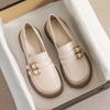 Mocasines de Piel Genuina para Mujer Tacón Plano Talla Grande 43 Primavera y Verano Nuevos Hebilla de Caballo Estilo Coreano Casual Versátiles Zapatos Pequeños de Piel Punta Redonda