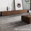 Mueble de TV de madera maciza estilo mediados de siglo con esquinas redondeadas, hecho de madera de caucho, con una mesa grande y múltiples cajones para almacenamiento en la sala de estar