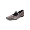 Macio para nenhum amigo ~ sapatos de leite super macios de pele de carneiro completa primavera 2025 salto baixo grosso bico quadrado couro Mary Jane sapatos femininos