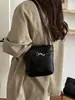 Bolso Cubo de Gama Alta Estilo Retro Casual para Mujer 2026 Nueva Moda Versátil de Hombro Único para Viajes Cotidianos Cruzado Simple Alta Apariencia
