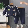 Conjunto de Outono/Inverno 2026 para Meninos Novo Estilo Coreano Urso de Desenho Animado Listrado Esportivo Manga Longa Calça Longa Conjunto de Duas Peças para Bebês Meninos