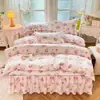 Juego de Cuatro Piezas Estilo Falda de Cama Apto para la Piel Lavado al Agua Estilo Coreano Estilo Princesa Encaje Cubierta de Cama de Cobertura Total Categoría de Ropa de Cama para Cuatro Estaciones Venta al por Mayor