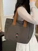 Bolsa de Ombro Feminina de Verão Simples e Artística com Bordado de Desenho Animado para Estudantes, Compras Diárias, Aulas Particulares e Bolsa Tote para o Dia a Dia