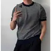 Camiseta de Punto de Manga Corta para Hombre Estilo Americano 2025 Nueva con Rayas Horizontales en Contraste Transpirable Ropa de Trabajo Holgada Casual Versátil