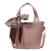 Bolsa Pequena Texturizada de Luxo para Mulheres 2025 Tendência Novo Estilo Versátil Bolsa Transversal Elegante Simples Bolsa Saco