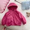 Chaqueta Exterior de Otoño para Niñas, Estilo Nuevo, Abrigo Infantil a Prueba de Tres Elementos con Capucha, Cortavientos e Impermeable, para Niños Mayores