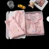 2026 Novo Pijama Feminino Algodão Nuvem Primavera Manga Longa Estilo Popular Gola Reversível Estudante Desenho Animado Fofo Conjunto de Roupa de Casa