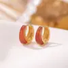 Brincos Yiluyin em Prata Esterlina S925 Banhados a Ouro com Ágata Vermelha do Sul Estilo Novo Chinês Retro Brincos de Clipe Vermelhos Elegantes