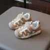 Zapatos deportivos para niños, edades 1-6, nuevos estilos primavera/otoño, unisex, antideslizantes, suela suave, parte superior de piel, zapatillas de correr para bebé de otoño
