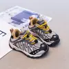 Zapatos para Niños Niños 2026 Verano Nuevos Zapatos Deportivos para Correr para Niños Malla Transpirable Niños Medianos y Grandes Casuales Zapatos de Malla Forrest Gump
