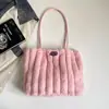 Bolsa Tote de Pelúcia Grande Capacidade Feminina 2026 Nova Elegante Versátil Para Aula Bolsa de Ombro Casual Bolsa de Pelo para o Trabalho