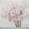 Rosas de Creme Simuladas de 3 Cabeças, Decoração de Fundo para Casamento, Arranjo de Flores para Guia de Estrada, Flores de Seda Estilo Europeu para Casamento, Flores Artificiais