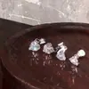 Brincos de Orelha Brilhantes de Diamante com Camada Dupla de Luxo Leve, Presilhas de Orelha Indolores de Nicho de Alta Qualidade, Design Empilhável Exquisito, Brincos Versáteis