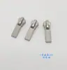 Cabeça de zíper de fábrica em estoque Não. 3 Não. 5 Não. Bolsa com zíper e puxador inferior de metal prateado brilhante com 8 pérolas