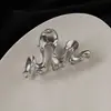 Pinza de Garra Fijadora para Cola de Caballo Alta para Mujer, Pinza de Tiburón para Moño en la Parte Trasera de la Cabeza, Nuevo Modelo 2025 con Acabado de Alta Gama, Pasador con Forma de Corazón