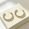 Brincos em forma de escada de diamante em forma de C, luxo leve, totalmente cravejados com zircônia, argolas abertas, bicolores dourado e prata, toque de alta qualidade, brincos para o dia a dia