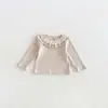 Camiseta base de estilo coreano para niña, nueva colección otoño 2026, elegante camiseta para bebé con cuello de volantes, camiseta lisa para niños