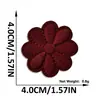Pegatinas de Tela Bordadas de Flores de 64 Colores de Gran Venta Transfronteriza con Respaldo Adhesivo, Pegatinas de Tela sin Planchar ni Coser para Decoración de Ropa y Sombreros al por Mayor