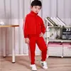 Uniformes de Jardim de Infância, Uniformes de Escola Primária, Roupas de Primavera e Outono, Roupas de Outono e Inverno, Macacões Esportivos de Inverno Acolchoados de Algodão Vermelho Atacado