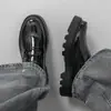 Sapatos de couro preto brilhante estilo slip-on para primavera transfronteiriços, com sola grossa, sapatos formais de negócios casuais da moda, mocassins de tamanho grande para homens